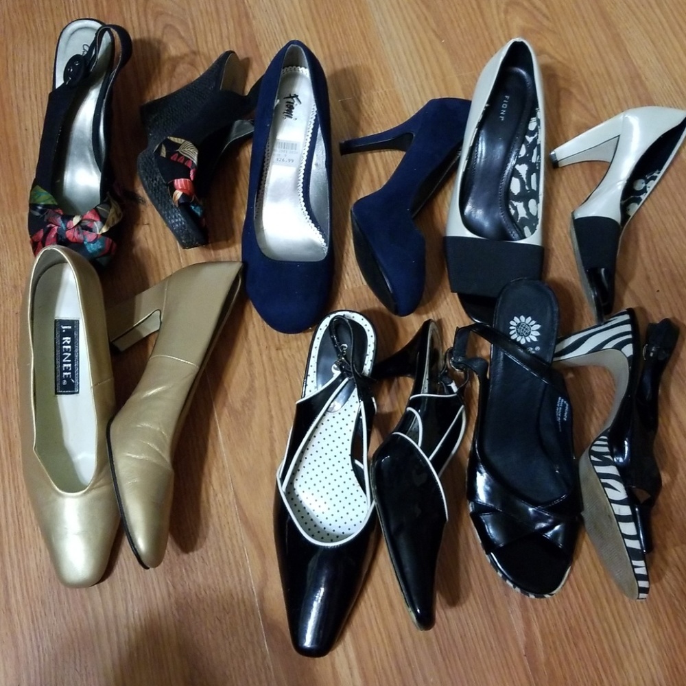 Lot of 6 Heels Pumps J. Renee Yellow Box 9M